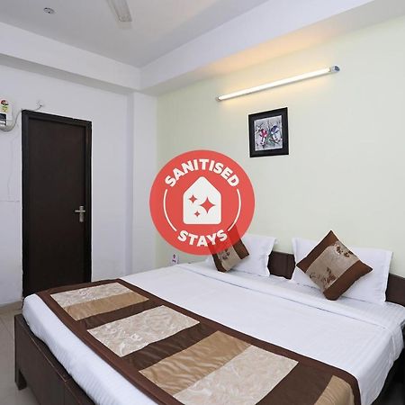 Oyo 11392 The Hotel Grand Hospitality Noida Ngoại thất bức ảnh