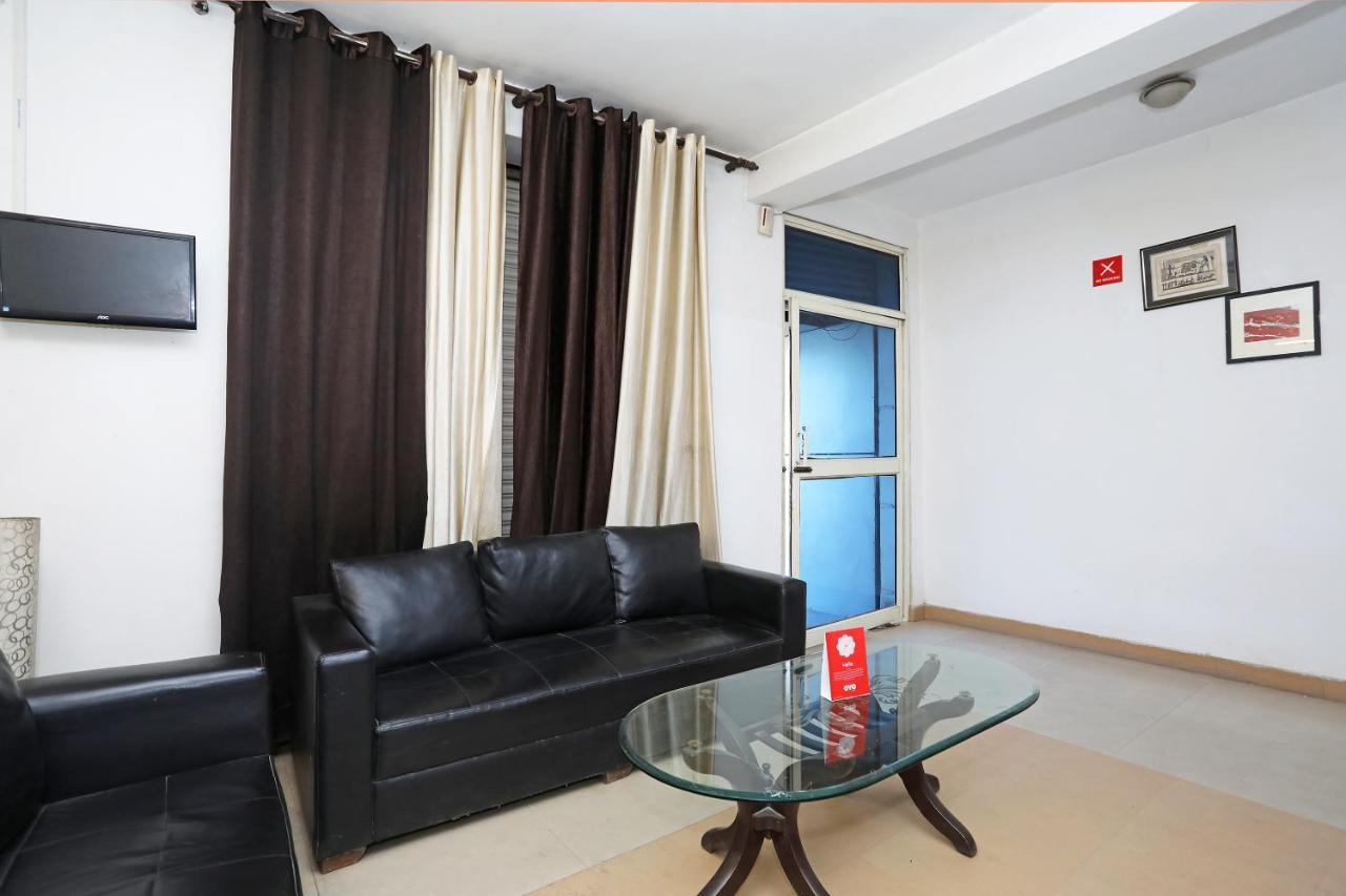 Oyo 11392 The Hotel Grand Hospitality Noida Ngoại thất bức ảnh