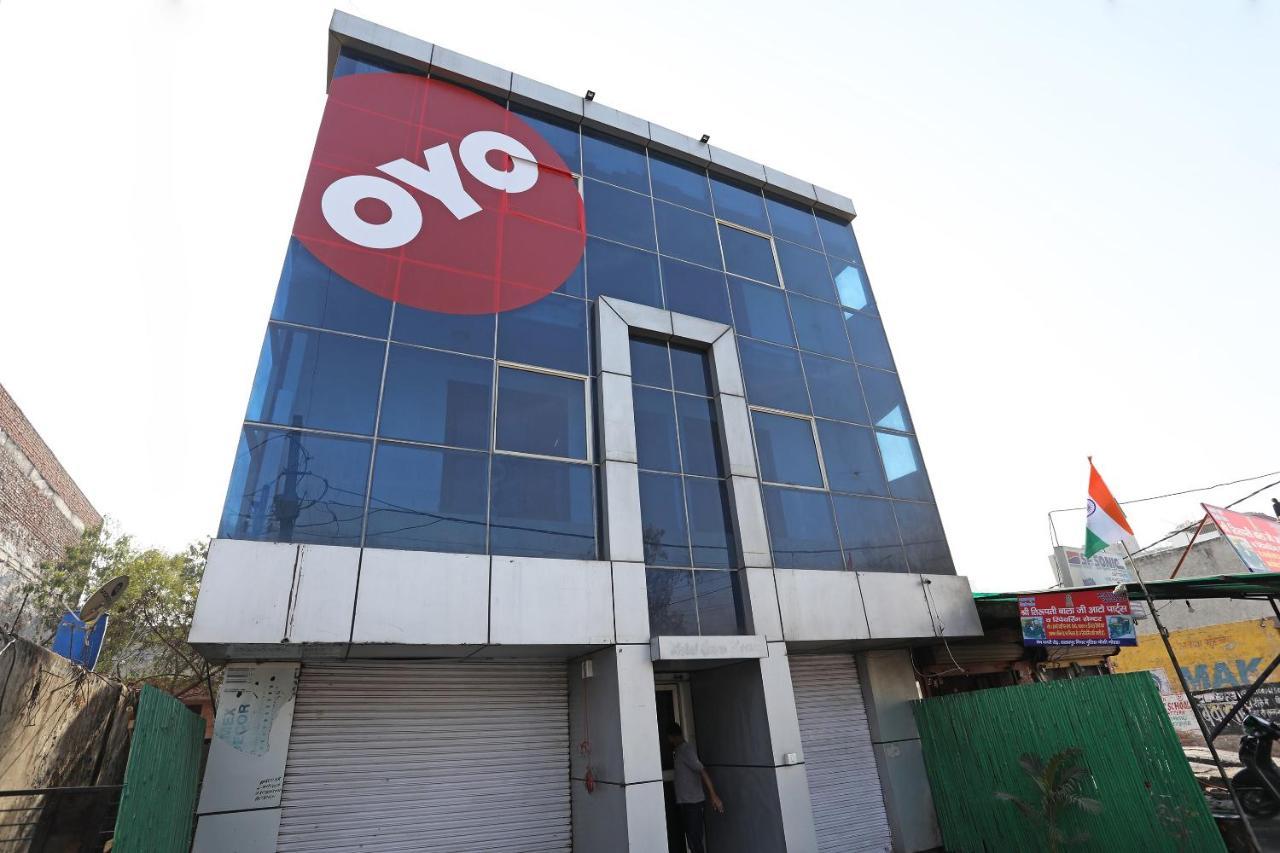 Oyo 11392 The Hotel Grand Hospitality Noida Ngoại thất bức ảnh