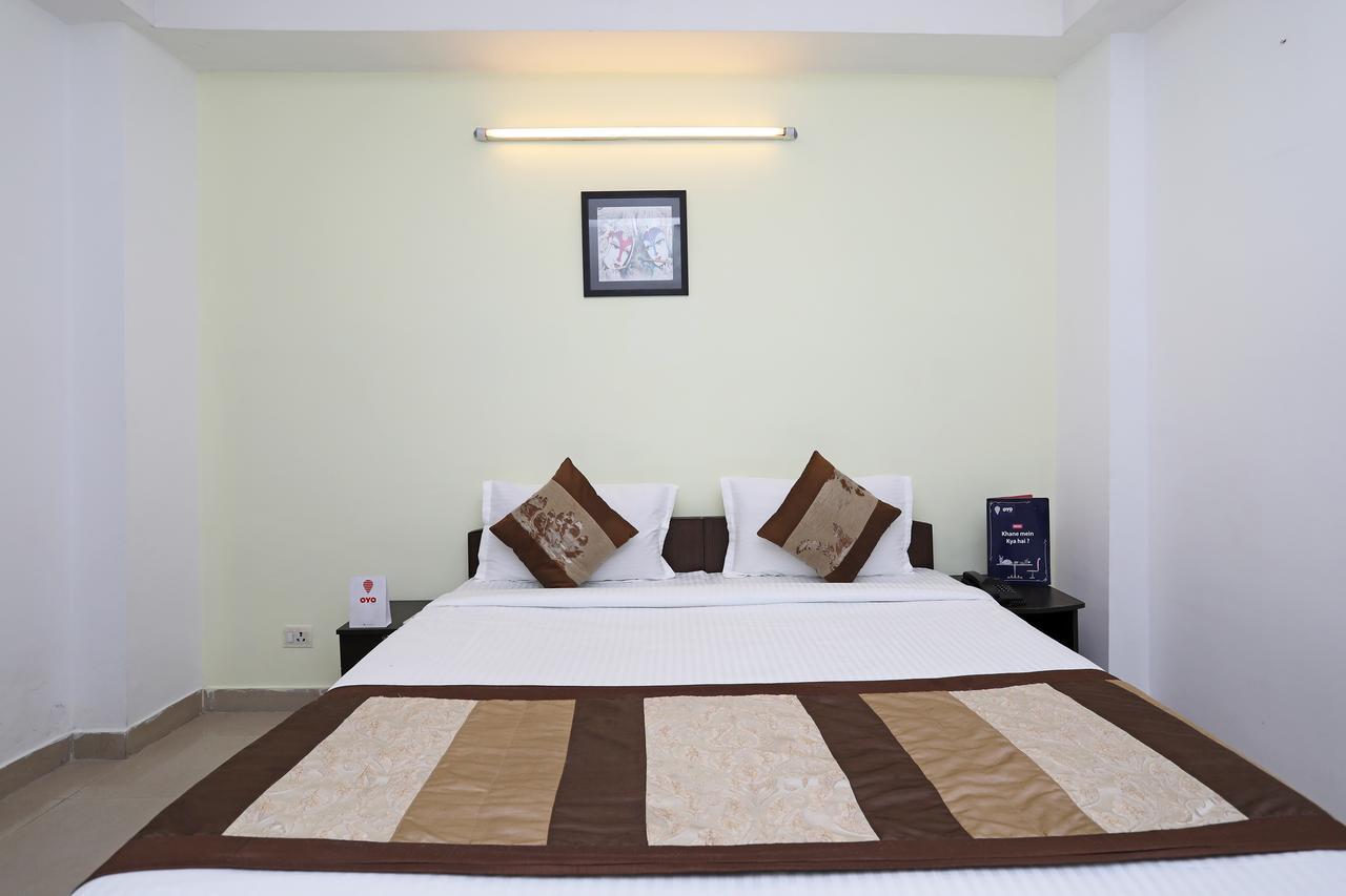 Oyo 11392 The Hotel Grand Hospitality Noida Ngoại thất bức ảnh